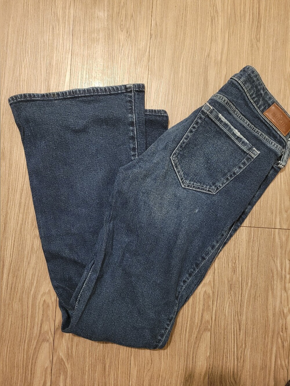 Hollister Low Rise Flare Size 27